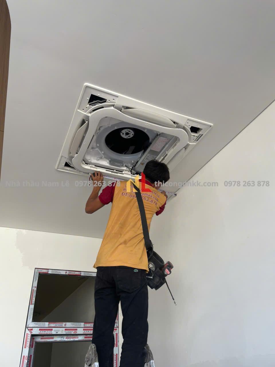 Máy Lạnh Âm Trần Loại Nào Tốt? Đánh Giá Daikin, Mitsubishi, LG 2 máy lạnh âm trần