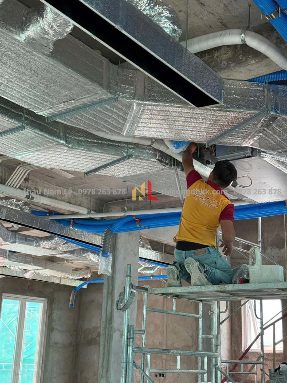 Ống gió mềm hay ống gió cứng? Chọn loại nào tối ưu cho công trình của bạn? 3 namle3 ong gio mem hay ong gio cung