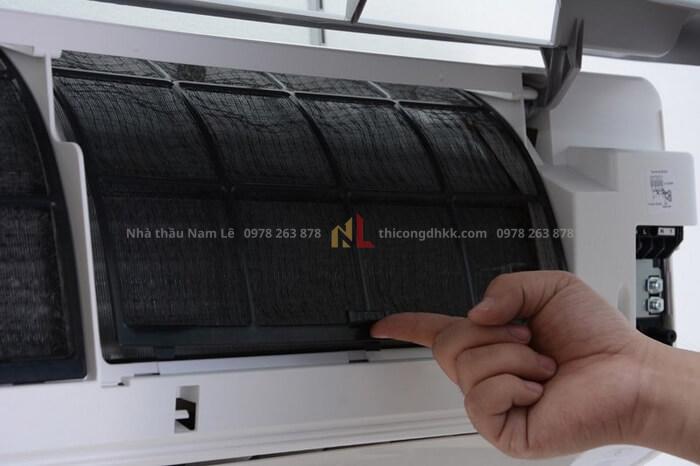 Vệ Sinh Bộ Lọc Gió Định Kỳ
