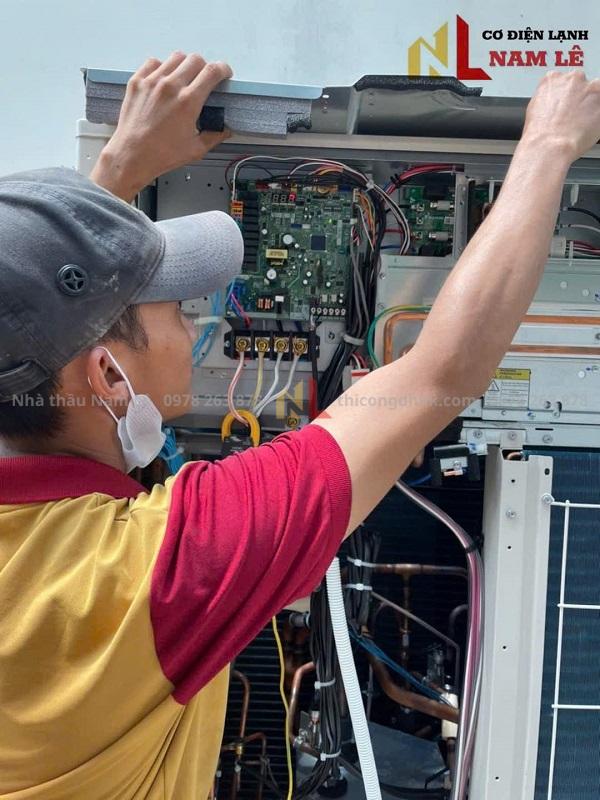 vệ sinh máy lạnh ngoài giờ