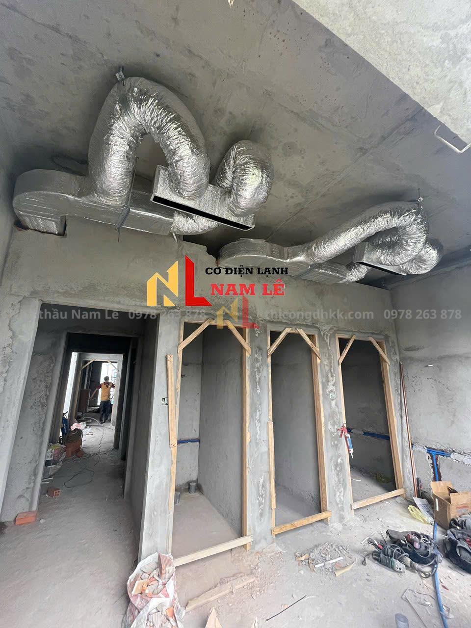 kiểm tra luồng gió máy lạnh âm trần